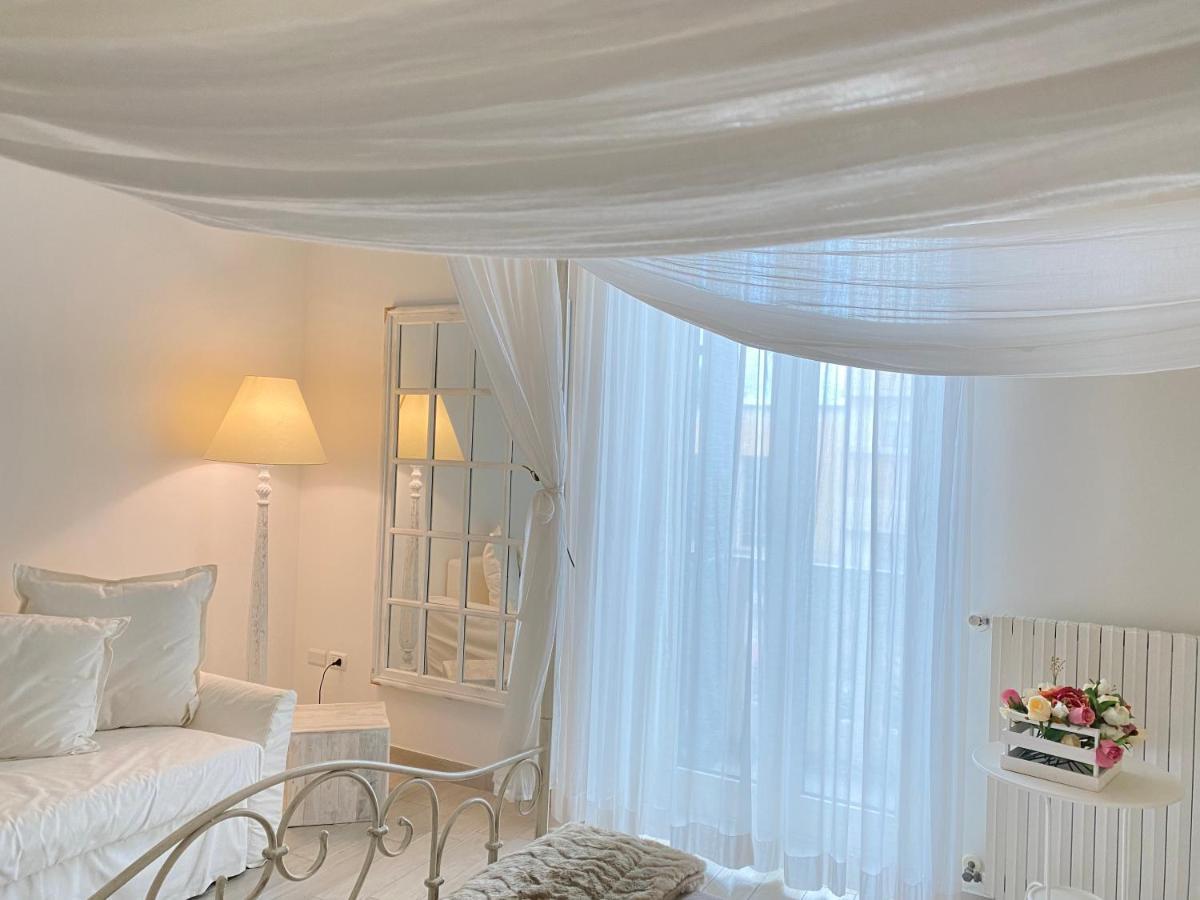 Ai Raggi Di Sole Bed & Breakfast Lecce Exterior photo